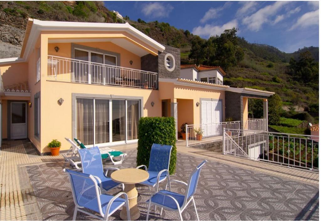 Villa Hasta La Vista Arco da Calheta  Exteriör bild